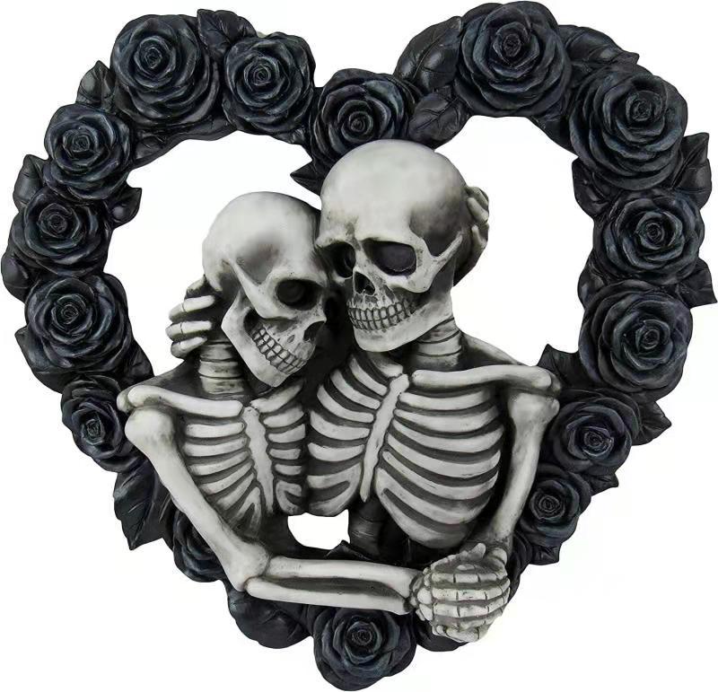 Skull Couple Black Rose Wreath